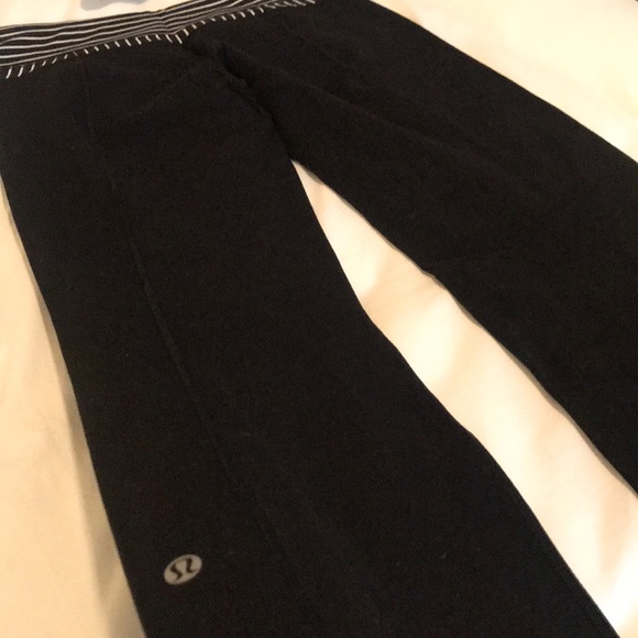 LULULEMON GROOVE PANT. Size 4 - Picture 5 of 5